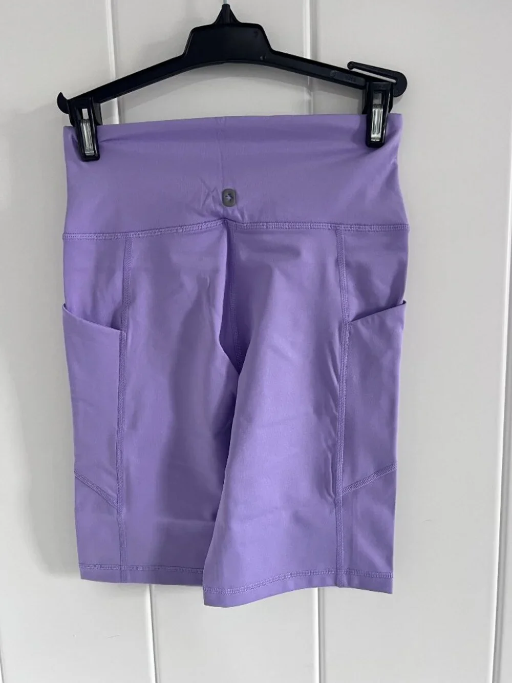 FIGS Slim Biker Shorts Women’s XS Lavender Purple NWT